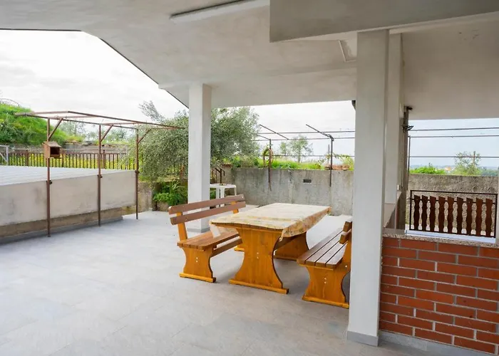 Διαμέρισμα Apartma Tri Oljke *