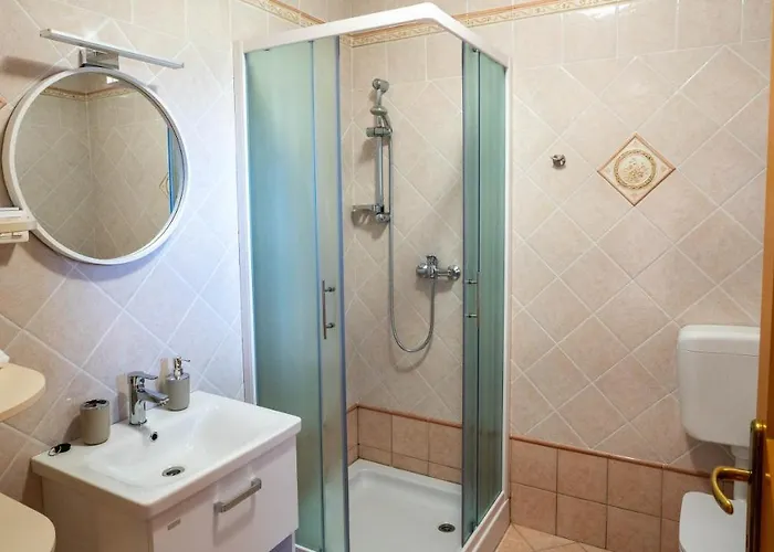 Apartma Tri Oljke Appartement *